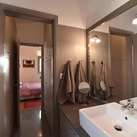 Villa Olivia Villa *